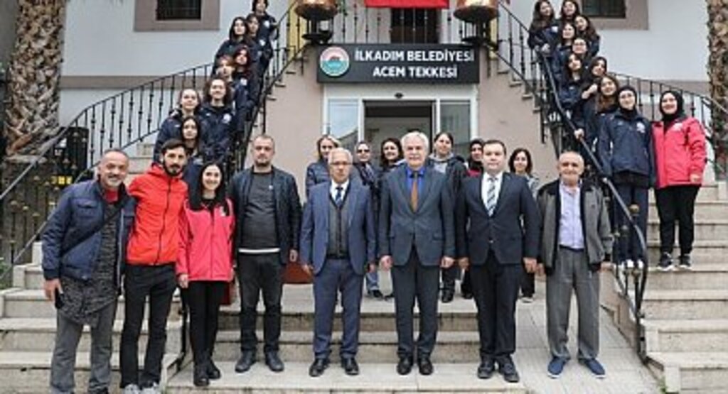 İLKADIM HALK OYUNLARI EKİBİ ŞAMPİYONLUK YOLUNDA