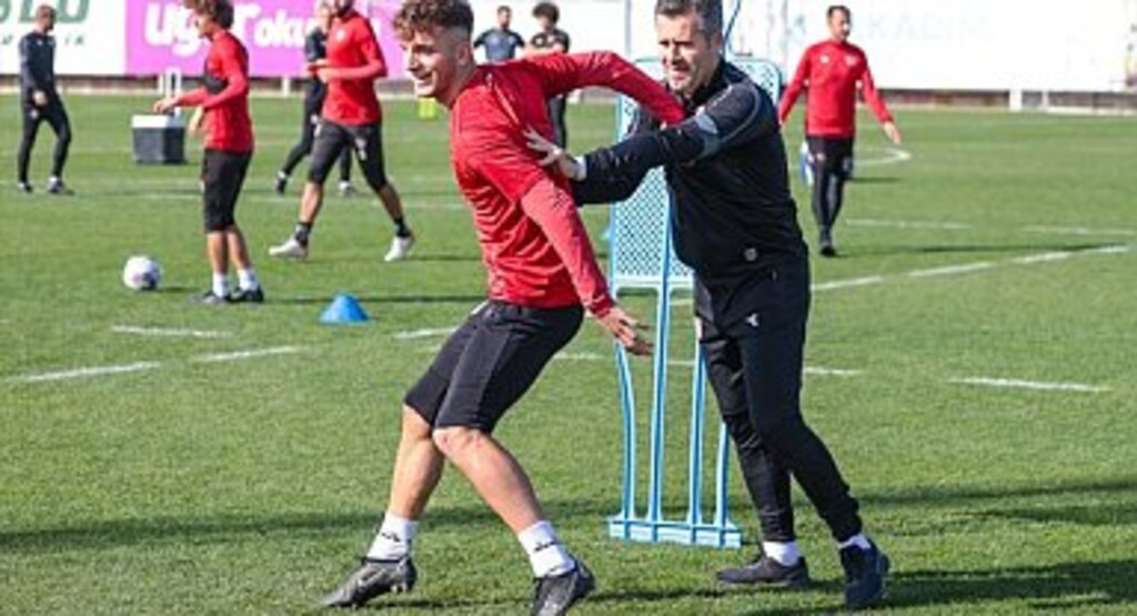 Samsunspor Göztepe Maçının Hakemi Açıklandı