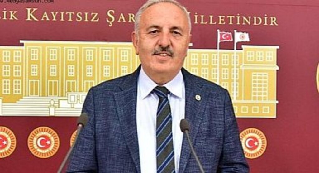 Yaşar, kalıcı yaz saati uygulaması ekonomiye zarar veriyor