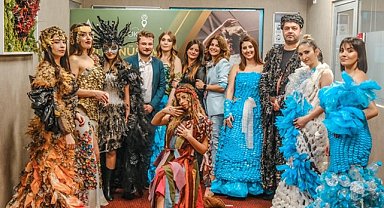 Atık Kıyafetler Defilesi Samsun'da İlgi Odağı Oldu