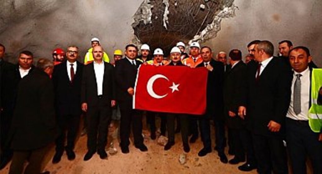 KARADENİZ’İN İÇ ANADOLU’YA AÇILAN KAPISI KIRKDİLİM GEÇİŞİNDE SON TÜNELDE DE IŞIK GÖRÜLDÜ