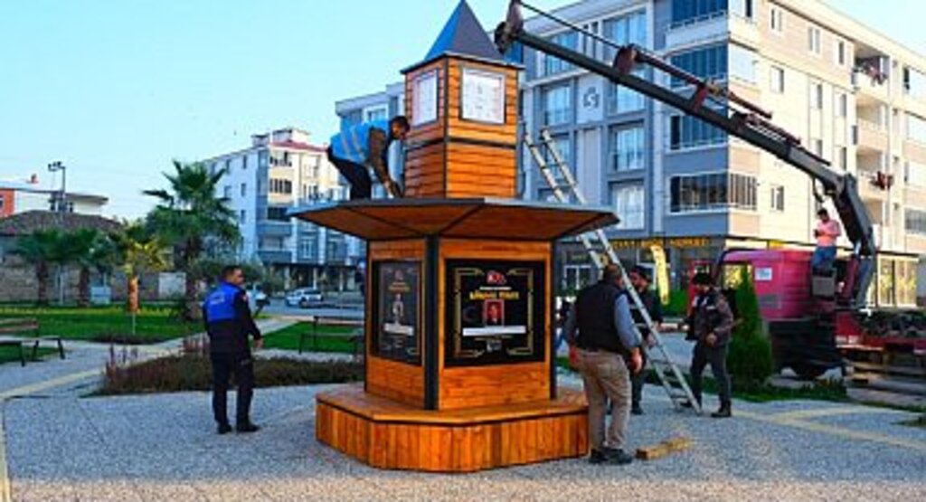 Tekkeköy’de Şehitleri Anacak Saat Kulesi