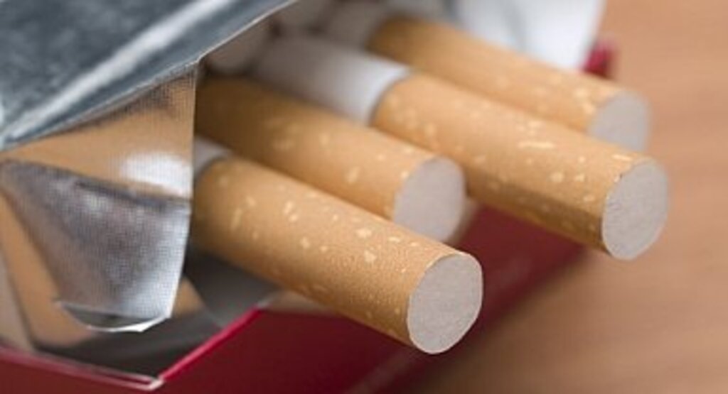 Sigaraya paket başı 4 lira zam geldi