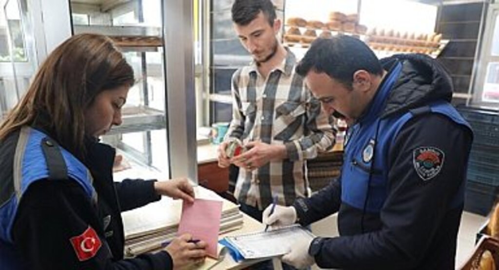 İLKADIM'DA RAMAZAN DENETİMİ 15 FIRINA HİJYEN CEZASI