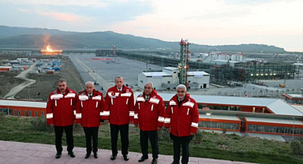 Erdoğan'dan Doğal Gaz Müjdesi: Hanelere 1 Yıl Ücretsiz Verilecek