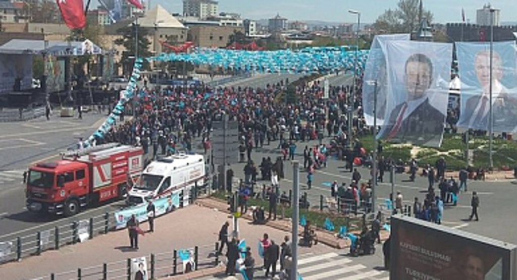 İyi Parti'de Çöküş Devam Ediyor Meydanlar Boş Kalınca Denizli Mitingi İptal Edildi