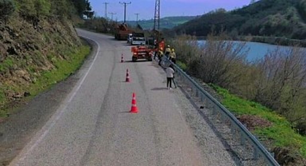 Samsun'da Tehilke Arz Eden Yol Kenarlarına Korkuluk