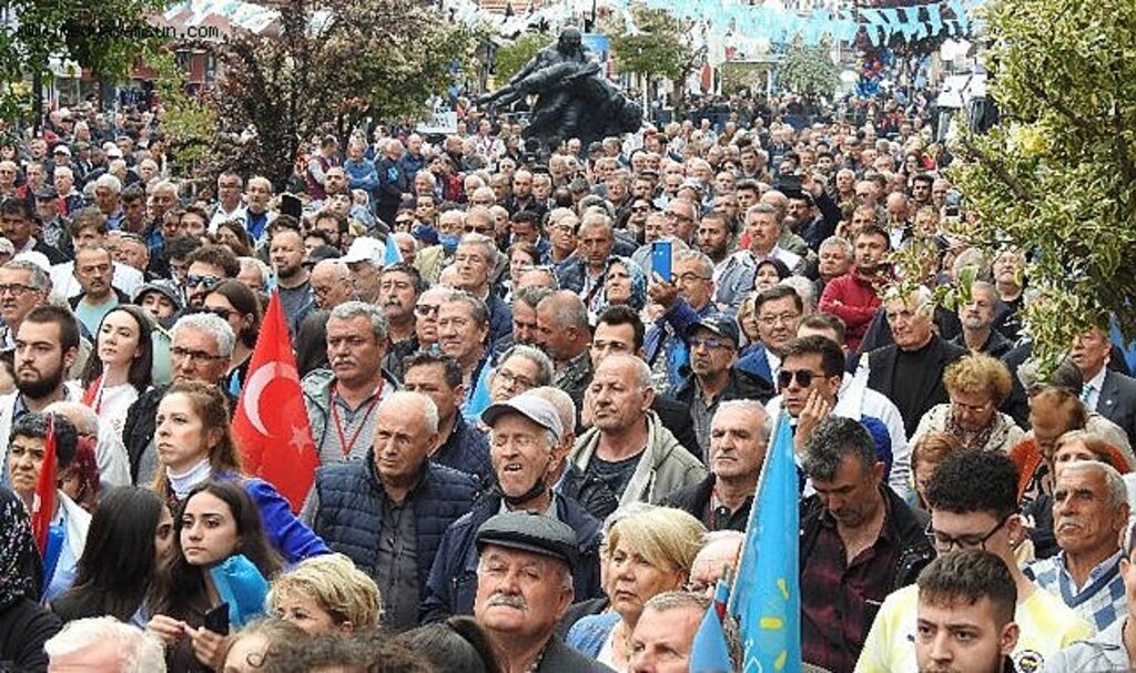 Akşener, Edirne'de Patates, Soğan dedi oy istedi
