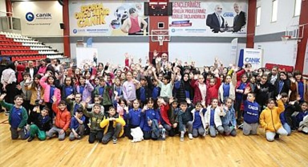 Başkan Sandıkçı Engelliler Haftasında Farkındalık İçin Sahaya Çıktı