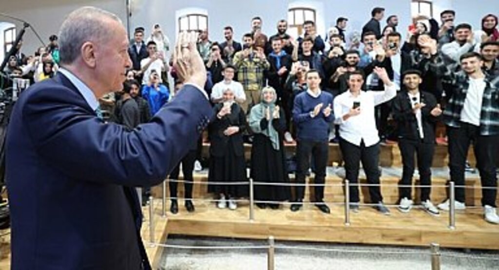 Cumhurbaşkanı Erdoğan, Rakiplerine şantaj, tehdit, baskı, kaset kumpası kuranlara güvenilir mi