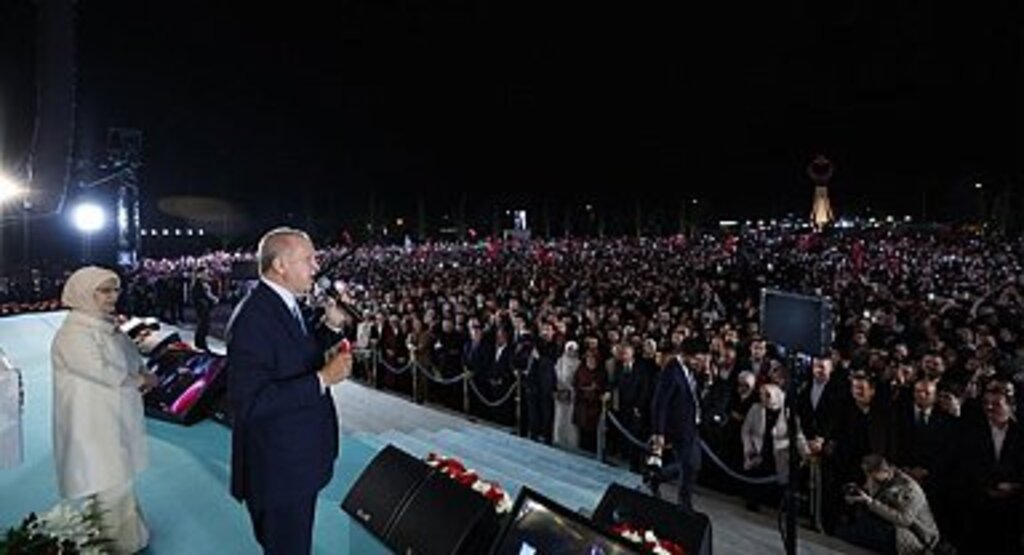 Cumhurbaşkanı Erdoğan, tüm tartışmaları bırakıp milli hedeflerimize yürüyeceğiz