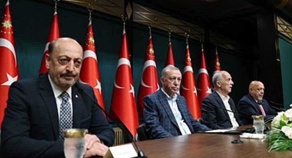 Kamu işçilerine Yüzde 45 zam En düşük işçi maaşı kaç lira oldu