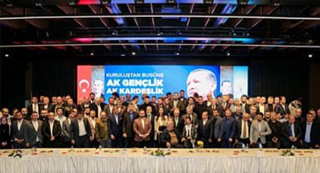 Mücahit Yılmaz; AK Parti Gençlik Kolları, müfredatını bu milletin değerlerinin oluşturduğu bir okul