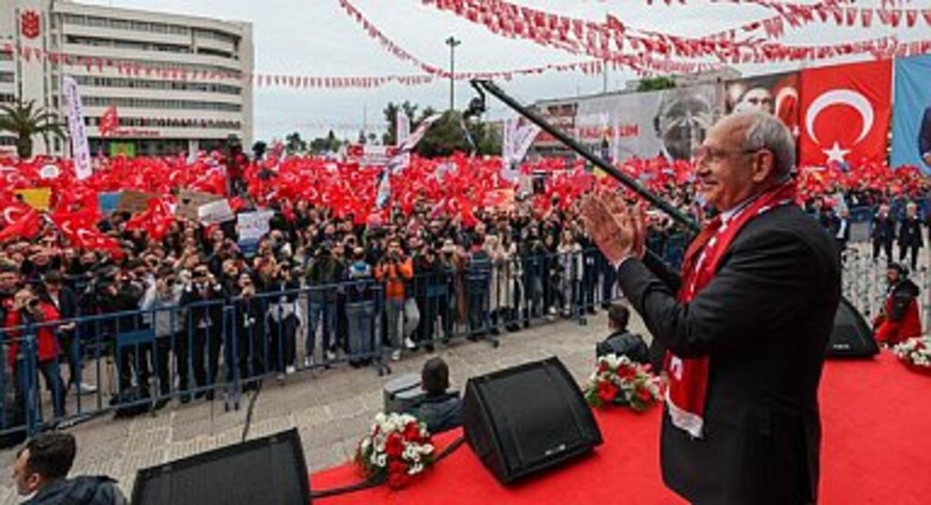 Süleyman Soylu: Çelik yelekle sahneye çıkmak tiyatrodur