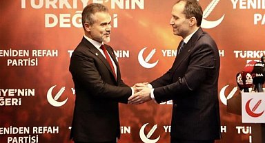 Suat Kılıç YRP Rozetini Taktı