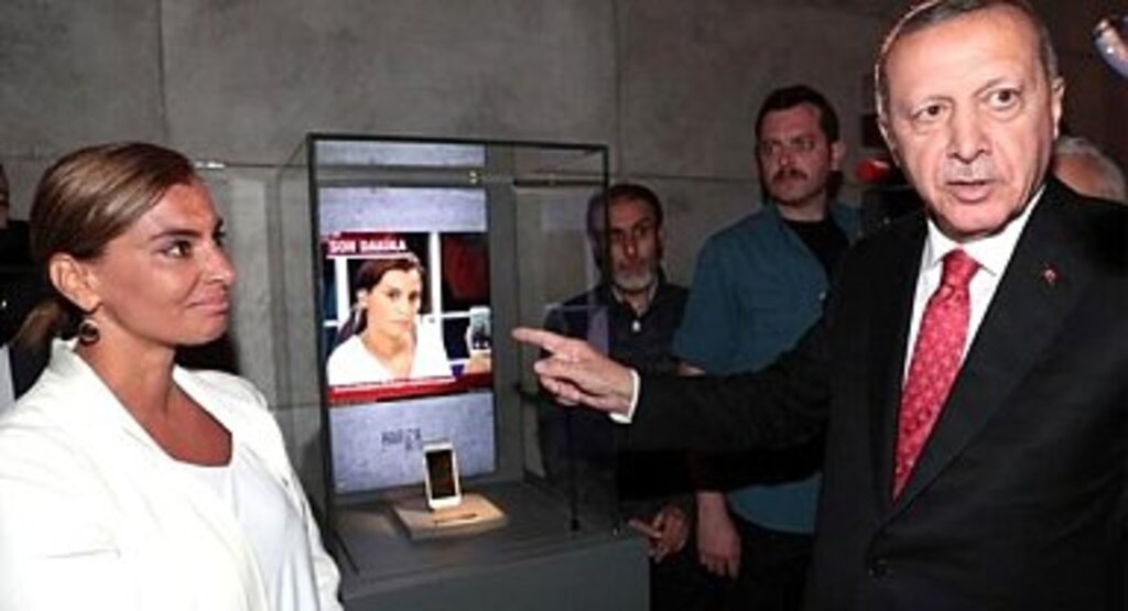 Hande Fırat o geceyi anlattı: Tarihi çağrı olmasaydı ertesi gün işgalle karşı karşıya kalırdık