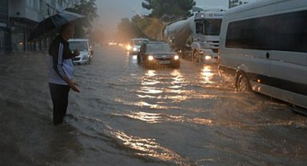 Meteoroloji'den Samsun'a turuncu uyarı: Ani su baskınlarına dikkat