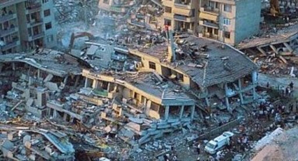 17 Ağustos Gölcük Depreminin Üzerinden 24 Yıl Geçti