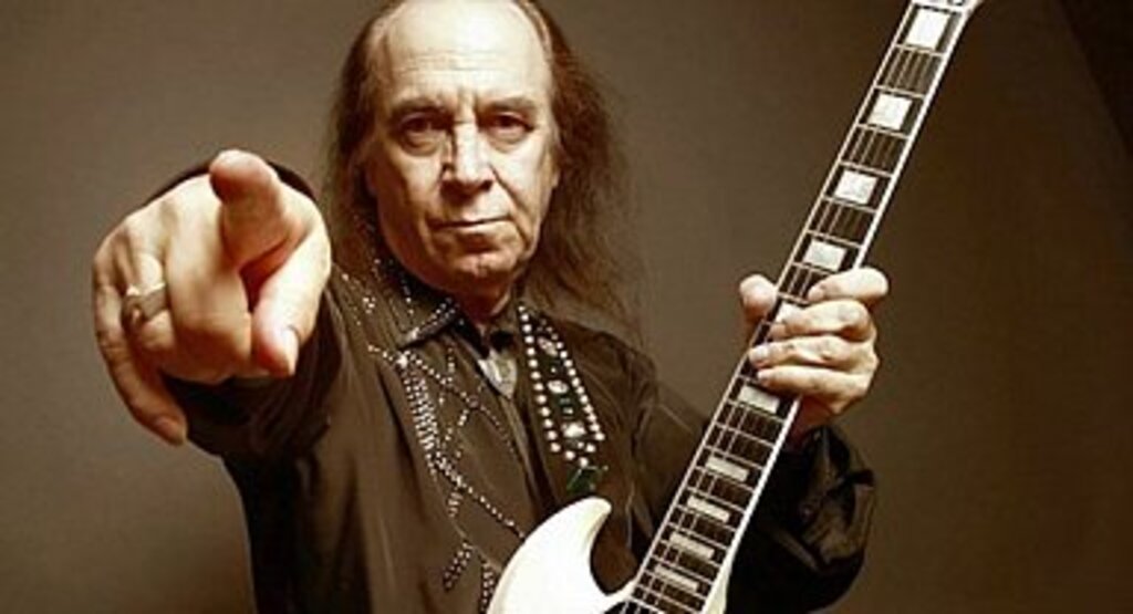 Türk Rock Müziğinin Efsanesi Erkin Koray Hayatını Kaybetti