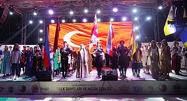 Uluslararası Atakum Halk Dansları ve Müzik Şenliği Başladı