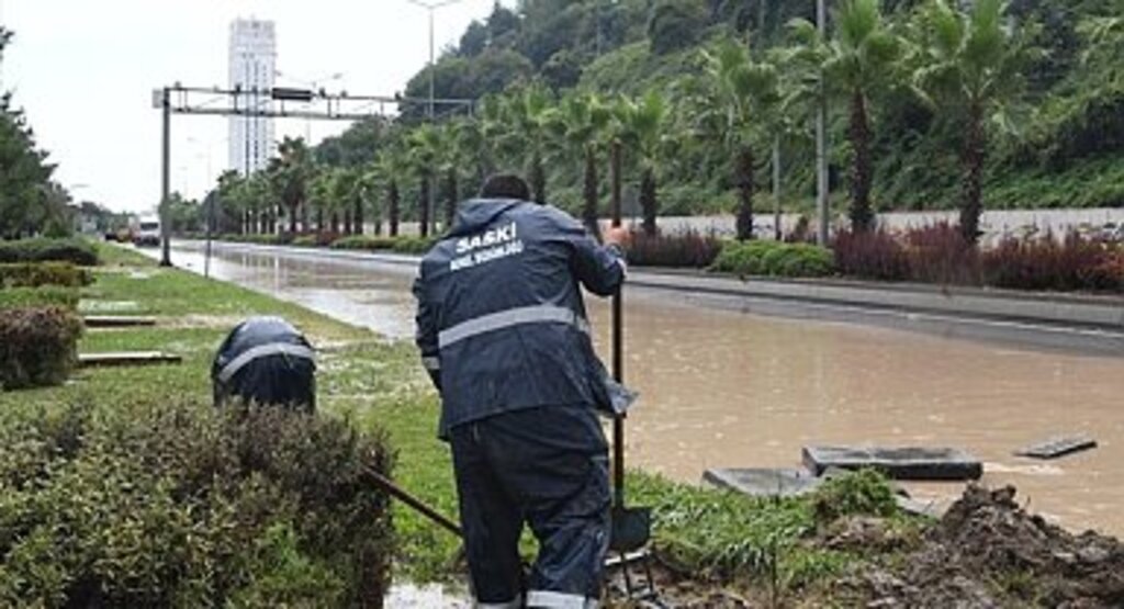 Büyükşehir Belediyesi: Afette 42 Kişiyi Kurtardık