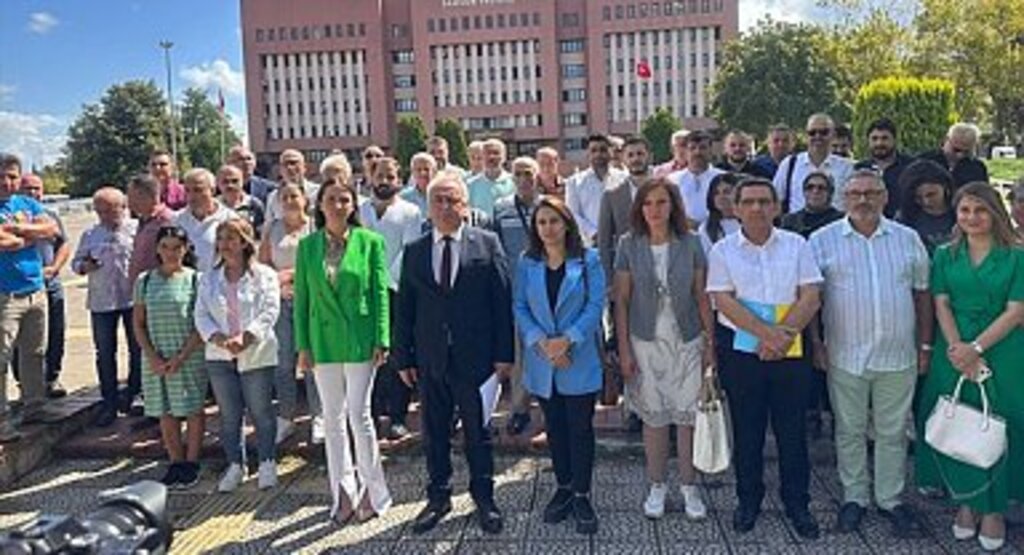 İyi Parti'den Öğrencilere Yemek Talebi