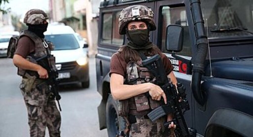 NARKOGÜÇ OPERASYONUNDA 90 ZEHİR TACİRİ YAKALANDI