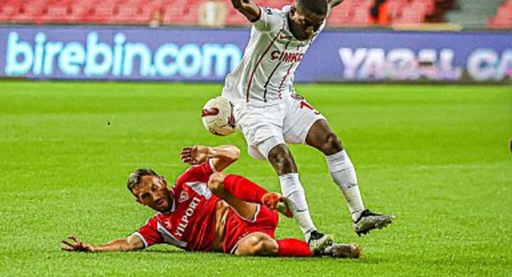 Samsunspor Yerlerde Sürünüyor