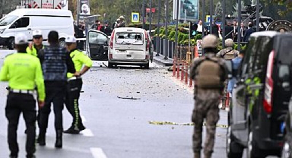 ANKARA'DA BOMBALI SALDIRI 2 TERÖRİST ÖLDÜRÜLDÜ