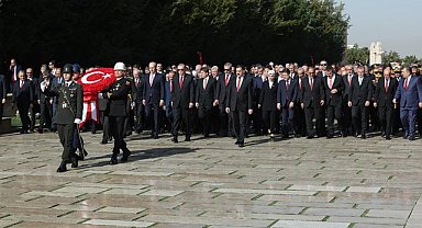 Cumhurbaşkanı Erdoğan, Anıtkabir’de düzenlenen törene katıldı
