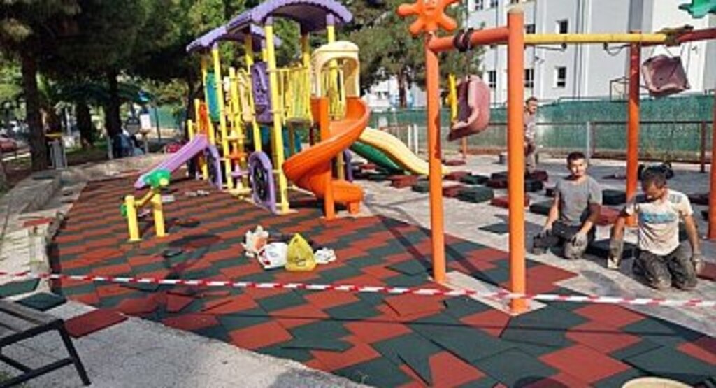 İlkadım'da Parklar Çocuklar İçin Güvenli Hale getiriliyor