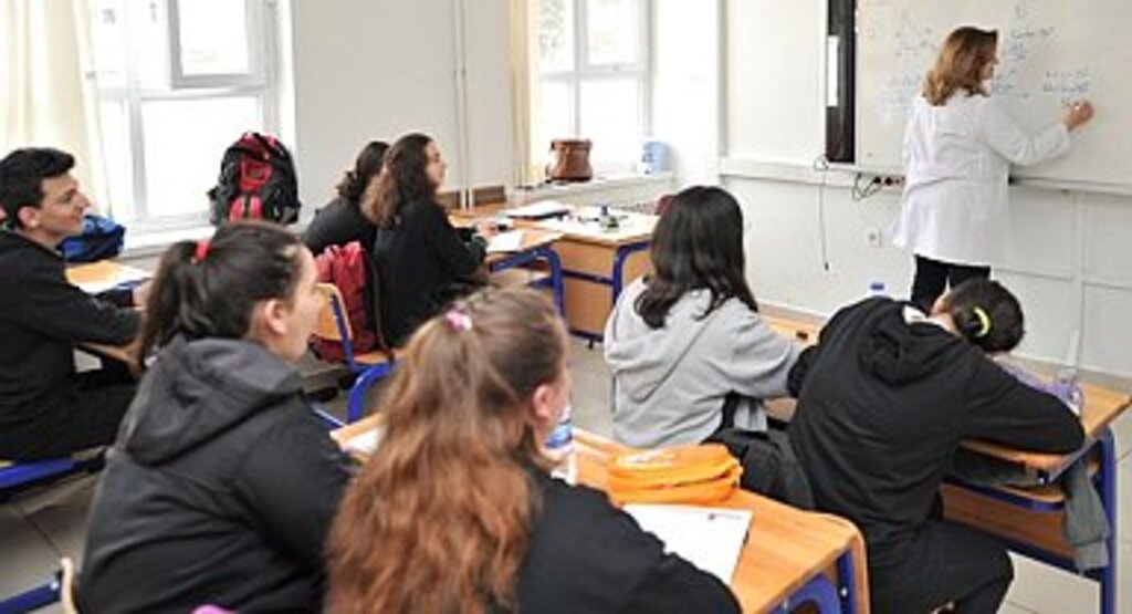 Sınıf geçme puanı Türkçe için 70, diğer dersler için 50 oldu