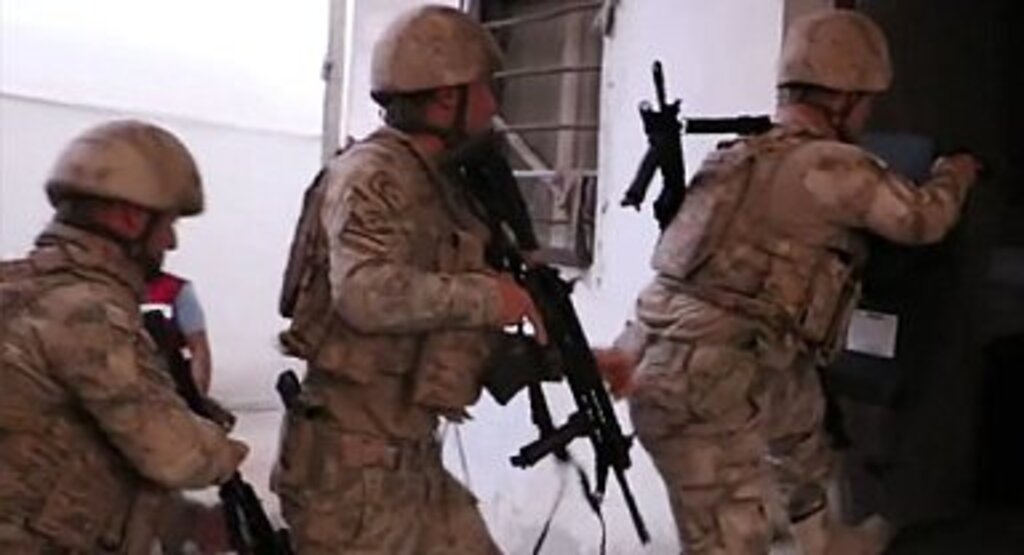 Türkiye Genelinde 13 Bin Personel 960 Timle Terör Operasyonu Başlatıldı