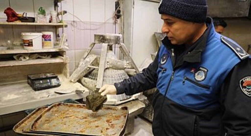 İLKADIM ZABITA EKİPLERİNDEN FIRINLARA ŞAFAK BASKINI