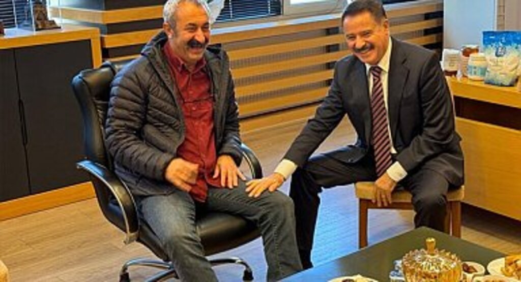 Kominist Başkan Ovacık’ın doğal ürünlerini Atakum’a getirdi