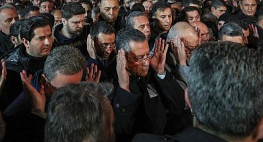 Şehit Yakınlarından Memleketi Manisa'da Özgür Özel'e Büyük Tepki