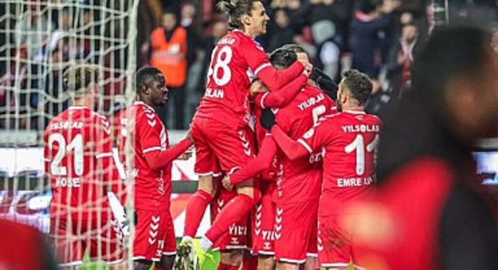 Samsunspor Sivasspor'dan Kritik 3 Puanı Kaptı 