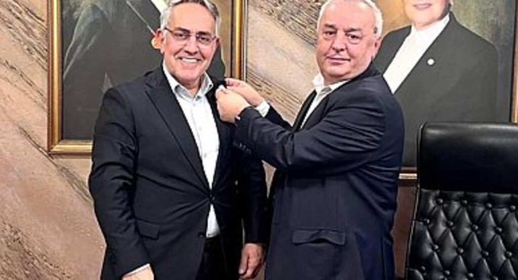 Adem Bektaş'tan Sürpriz Karar İyi Parti Atakum Adayı Oldu