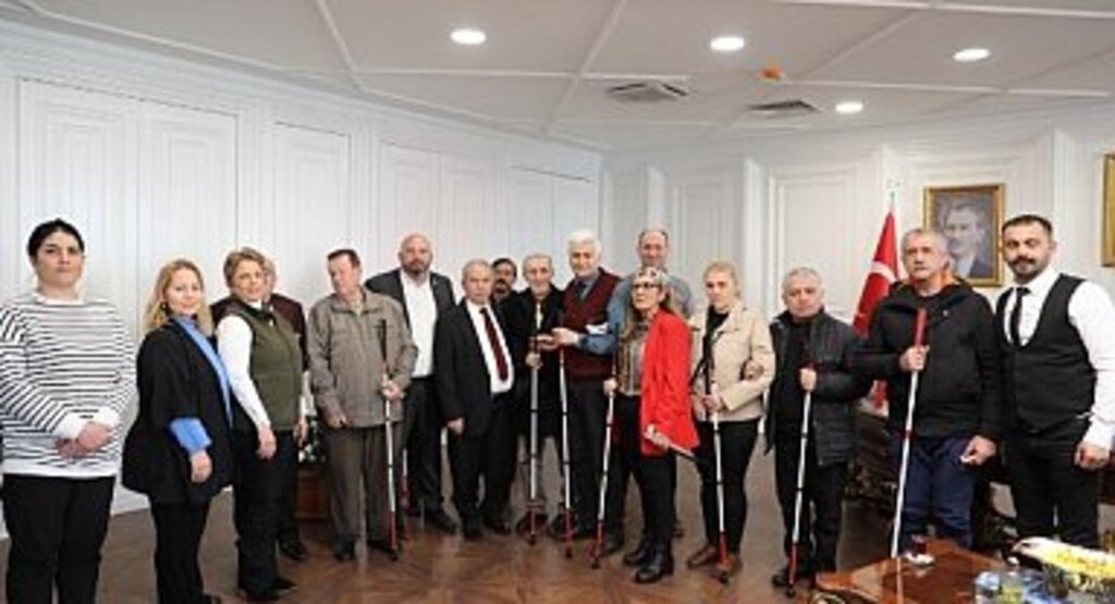 İlkadım Belediyesi'nden Beyaz Baston Desteği