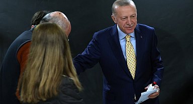Cumhurbaşkanı Erdoğan, oyunu kullandı: Ülkemiz, milletimiz için hayırlı olsun