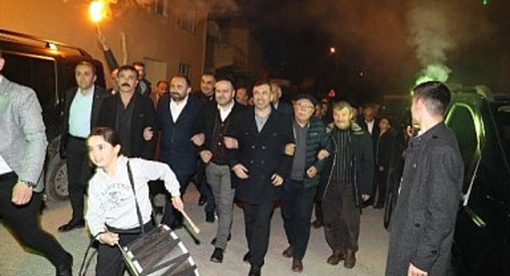 KAVAK’TA MİTİNG GİBİ HALK BULUŞMASI