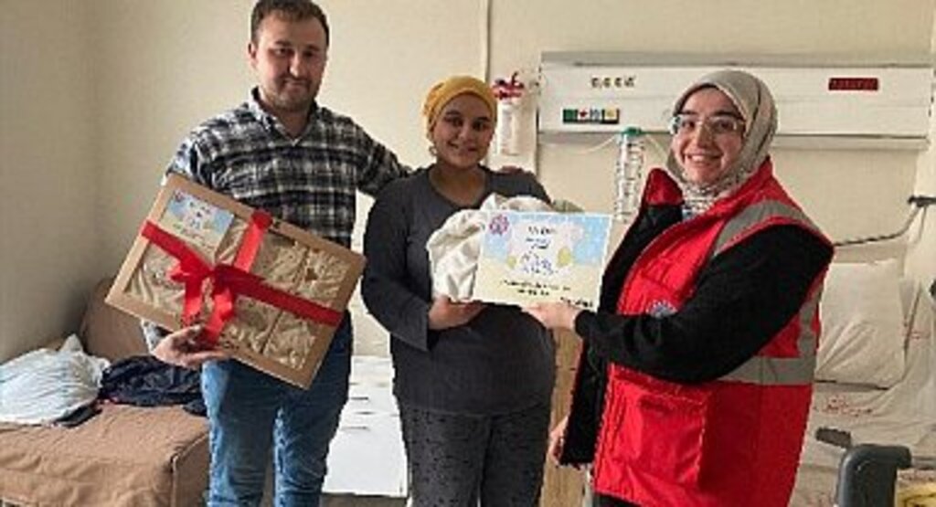YENİ DOĞAN BEBEKLERİN İLK HEDİYESİ BAFRA BELEDİYESİ’NDEN