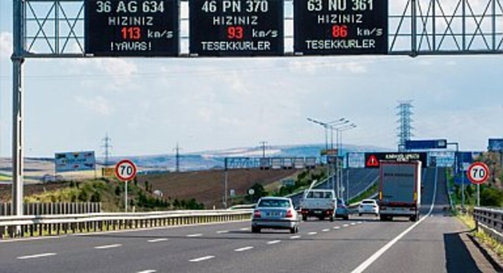 TÜRKİYE AKILLI YOL UYGULAMASINA GEÇİYOR