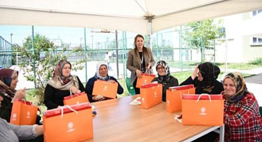 Büyükşehirden engelli çocukların annelerine özel etkinlik