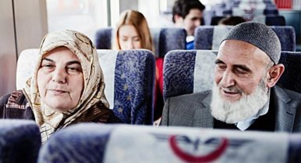 YÜZBİNLERCE EMEKLİ İNDİRİMLİ SEYAHAT ETTİ