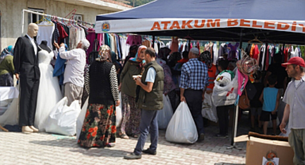 Atakum Belediyesi'nden öğrencilere kırtasiye desteği