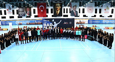Badminton Süper Lig ve 1.Lig’ müsabakaları Samsun'da başladı