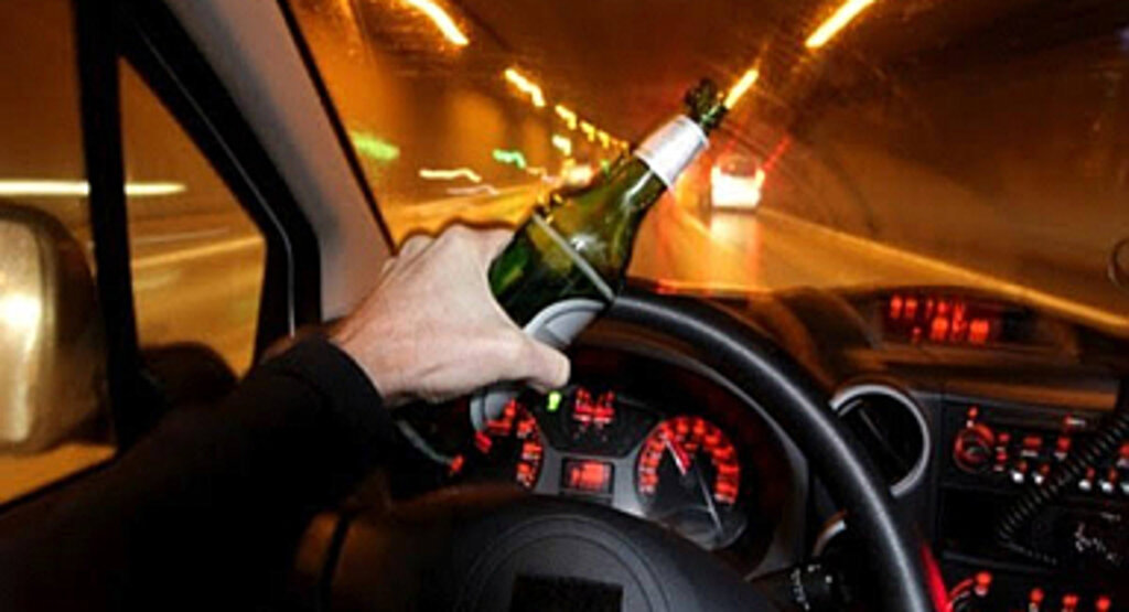 Alkol ve uyuşturucu etkisinde araç kullananlara hapis cezası geliyor