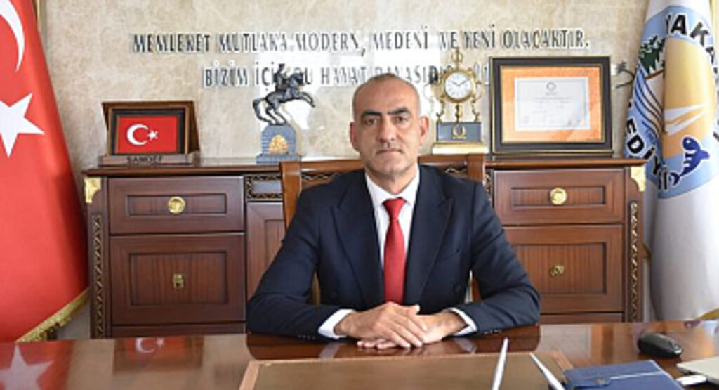 Yakakent Belediye Başkanı Partisinden İstifa Etti