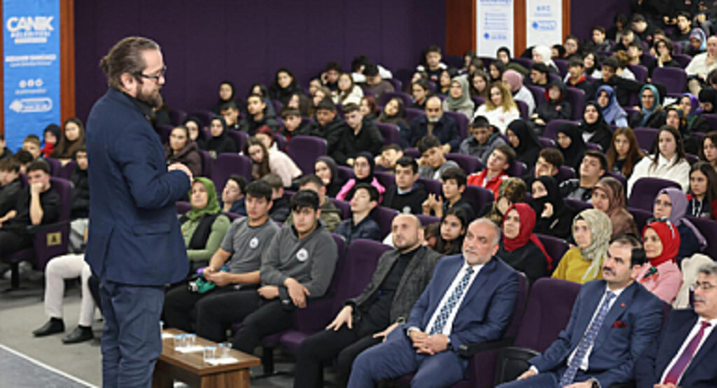 Canik'te Yazar Said Ercan'a Büyük İlgi